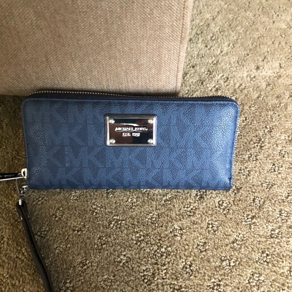 Michael Kors Wristlet